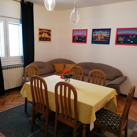 Apartment Artemisia 1 Trogir Exterior photo