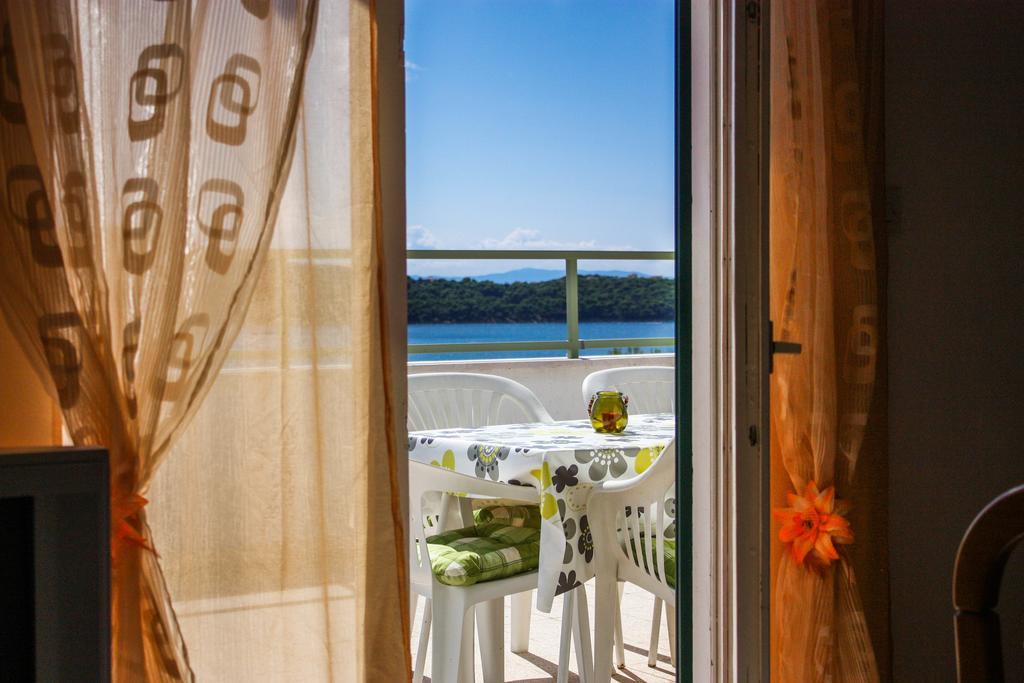 Apartment Artemisia 1 Trogir Exterior photo