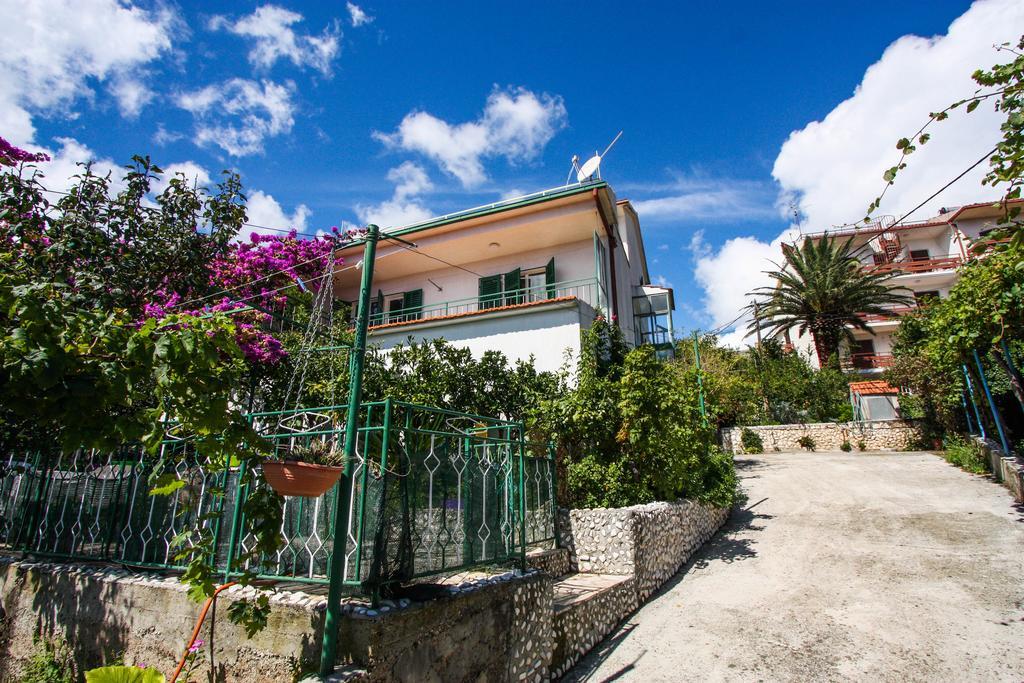 Apartment Artemisia 1 Trogir Exterior photo